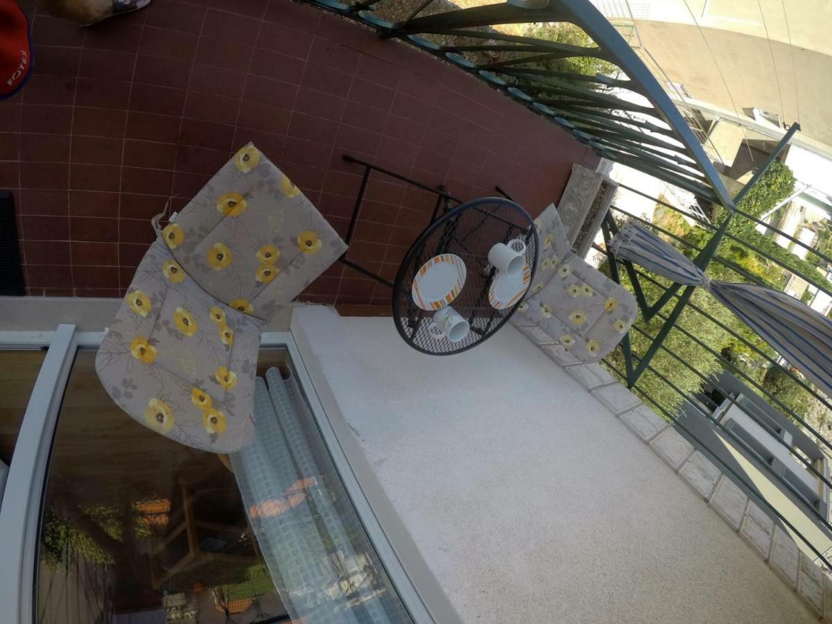 Apartman Kalajžić Omis Bagian luar foto