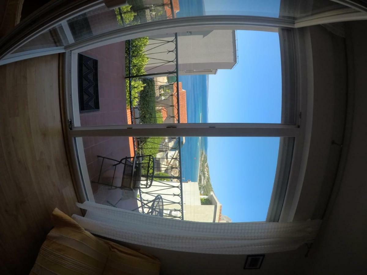 Apartman Kalajžić Omis Bagian luar foto